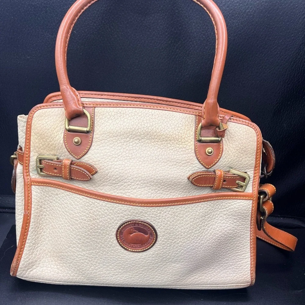 Dooney and Bourke vintage all weather  Leather Handbag